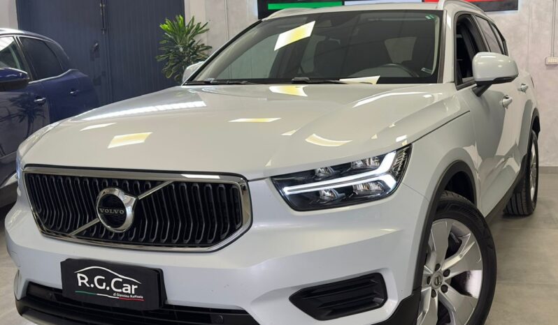 VOLVO XC40 D3 AWD GEARTRONIC MOMENTUM completo