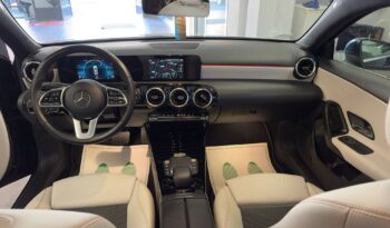 MERCEDES BENZ A 180 d AUTOMATIC completo